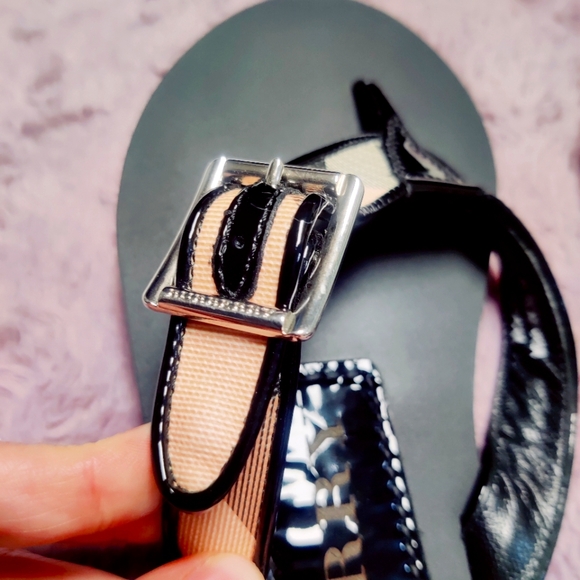 Authentic Burberry Flip Flop Nova Check Black Size 37 - Picture 5 of 13